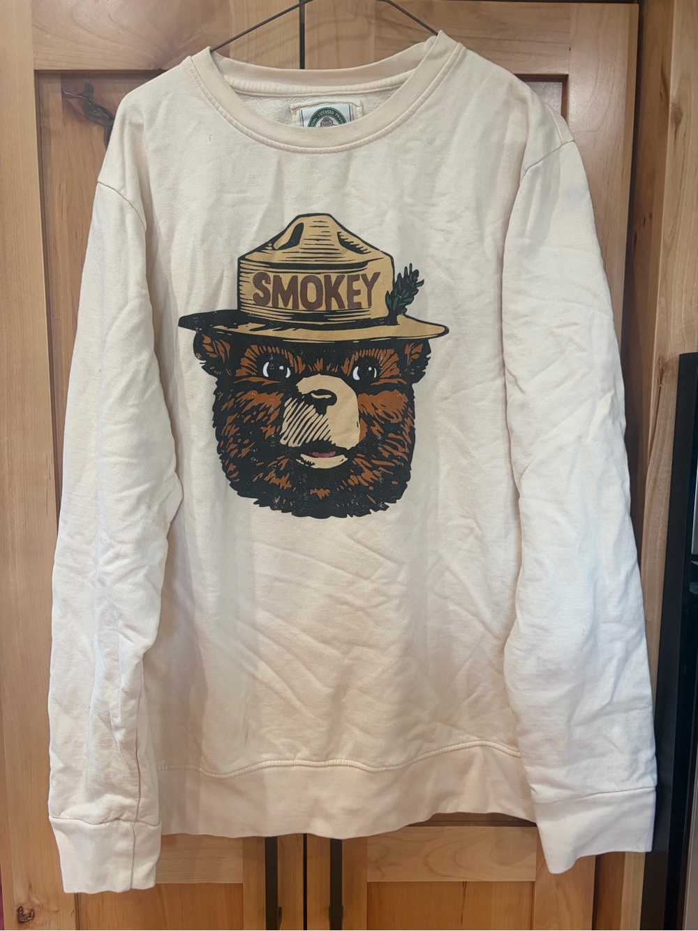American Needle Smokey the Bear Licensed cream Sweatshirt crewneck large L